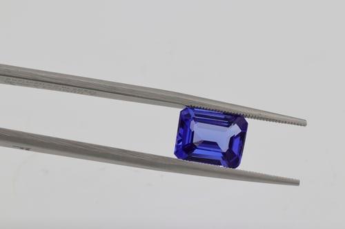 Principales beneficios de las piedras preciosas de zafiro azul