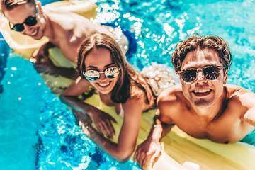 Gear Up for Summer with Hot Sunglasses