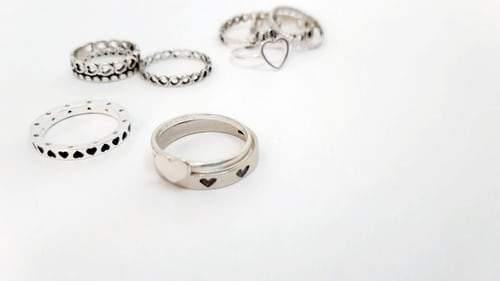 How to tell if that silver jewelry is genuine or fake